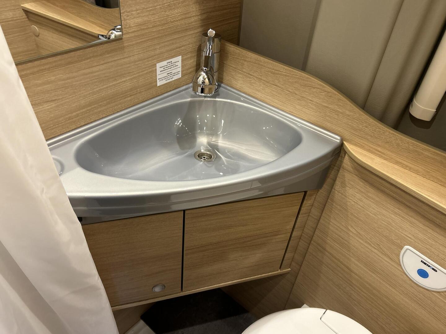 ROADCAR 540 Plus 2025