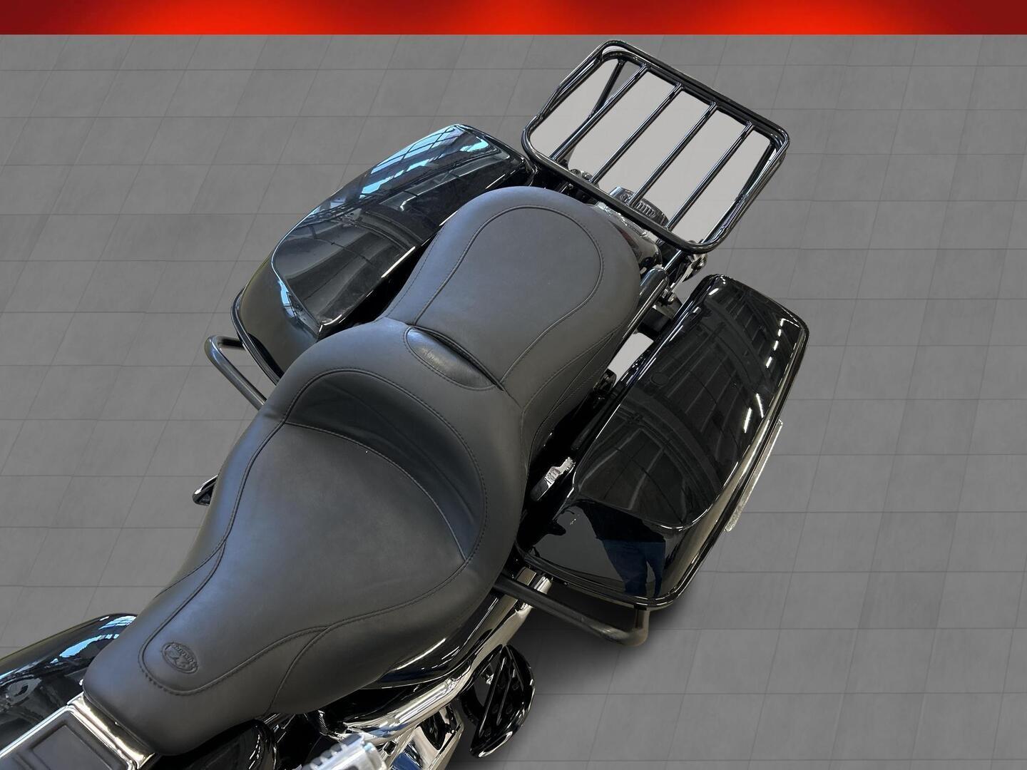 HARLEY-DAVIDSON TOURING 2006