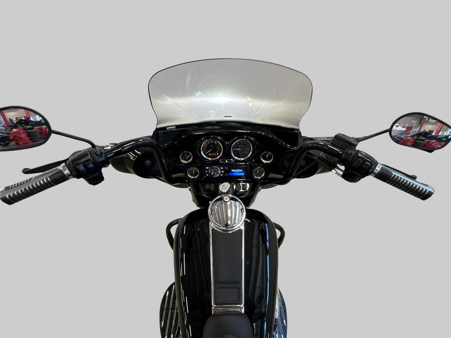 HARLEY-DAVIDSON TOURING 2006