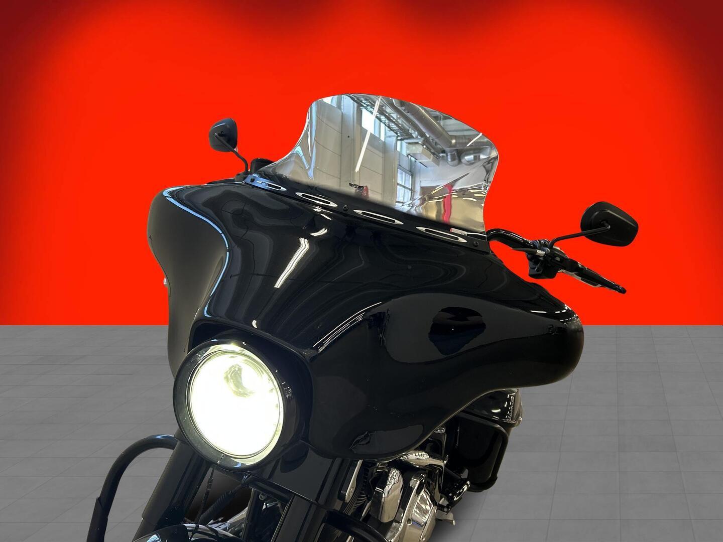 HARLEY-DAVIDSON TOURING 2006