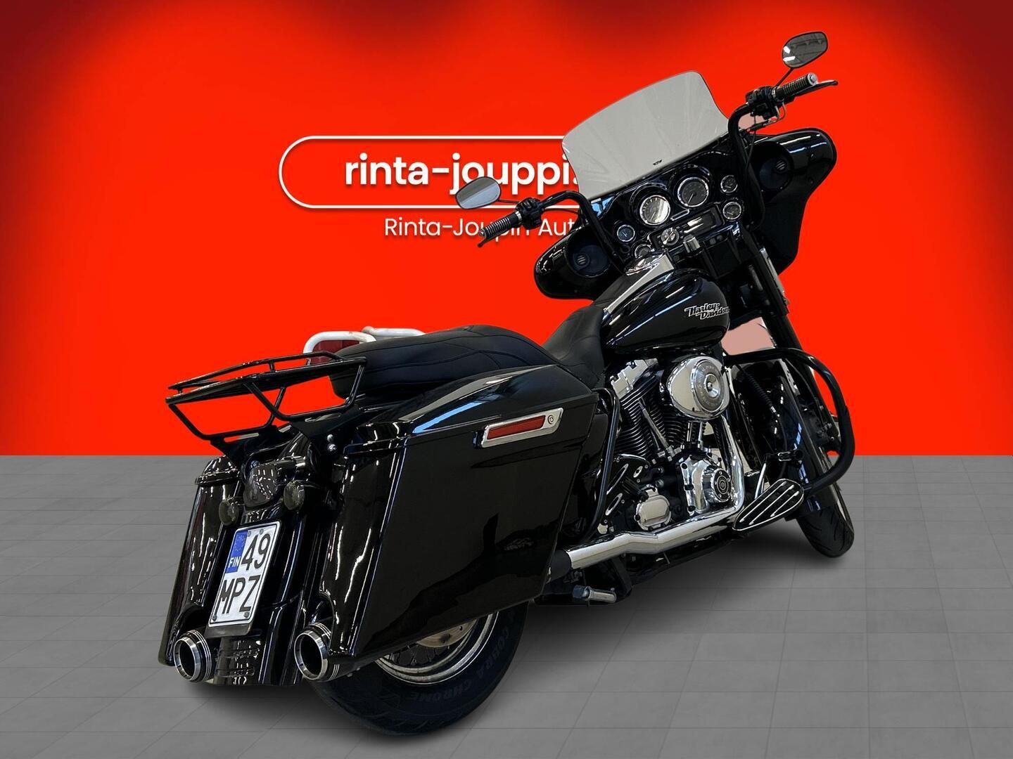 HARLEY-DAVIDSON TOURING 2006