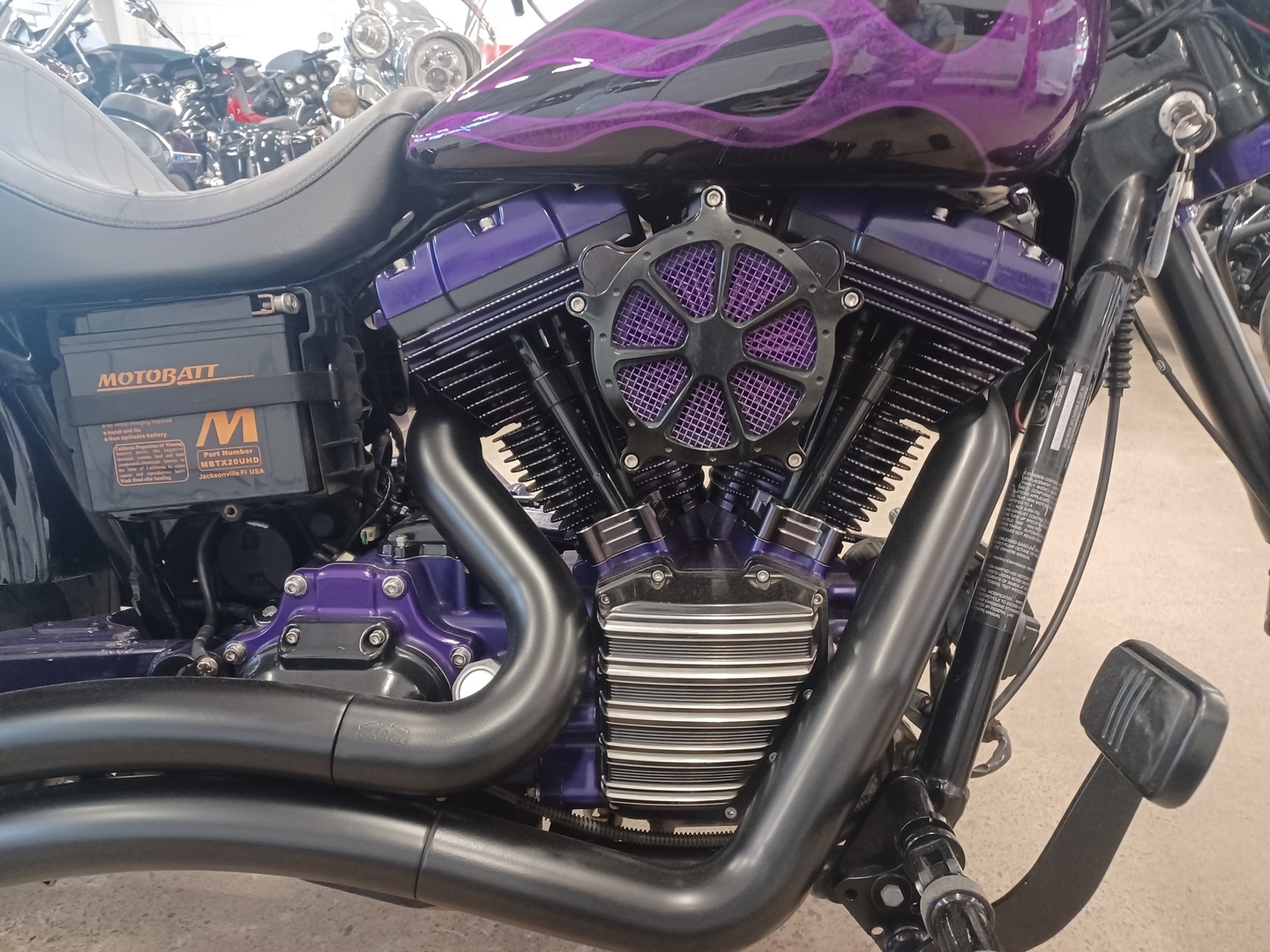 HARLEY-DAVIDSON DYNA 2006