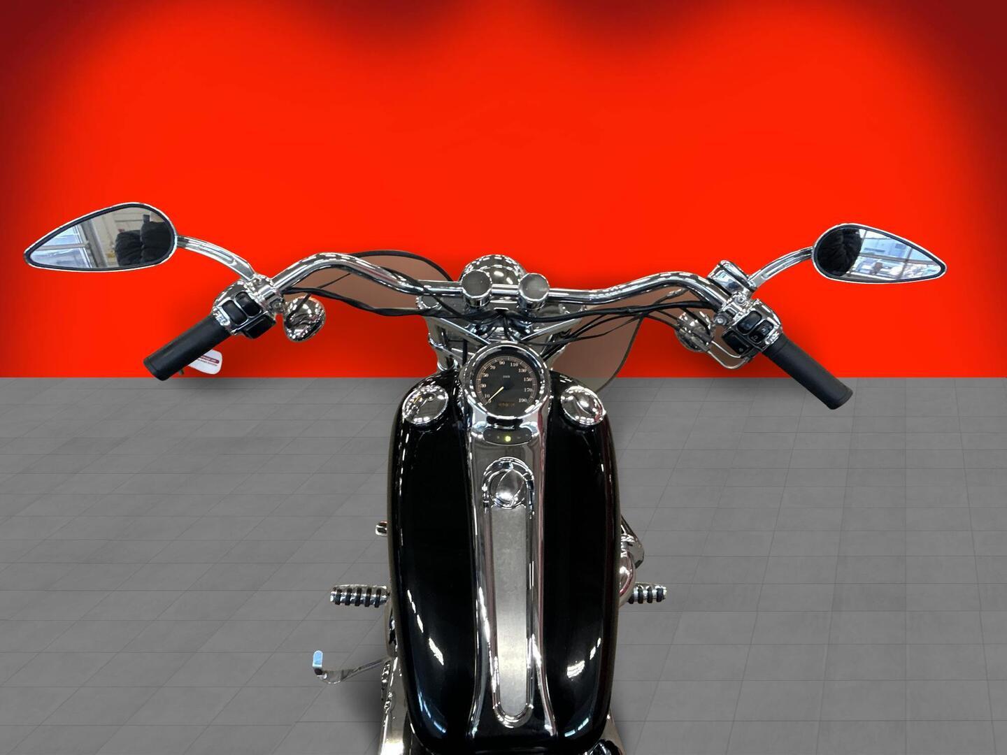 HARLEY-DAVIDSON SOFTAIL 2002