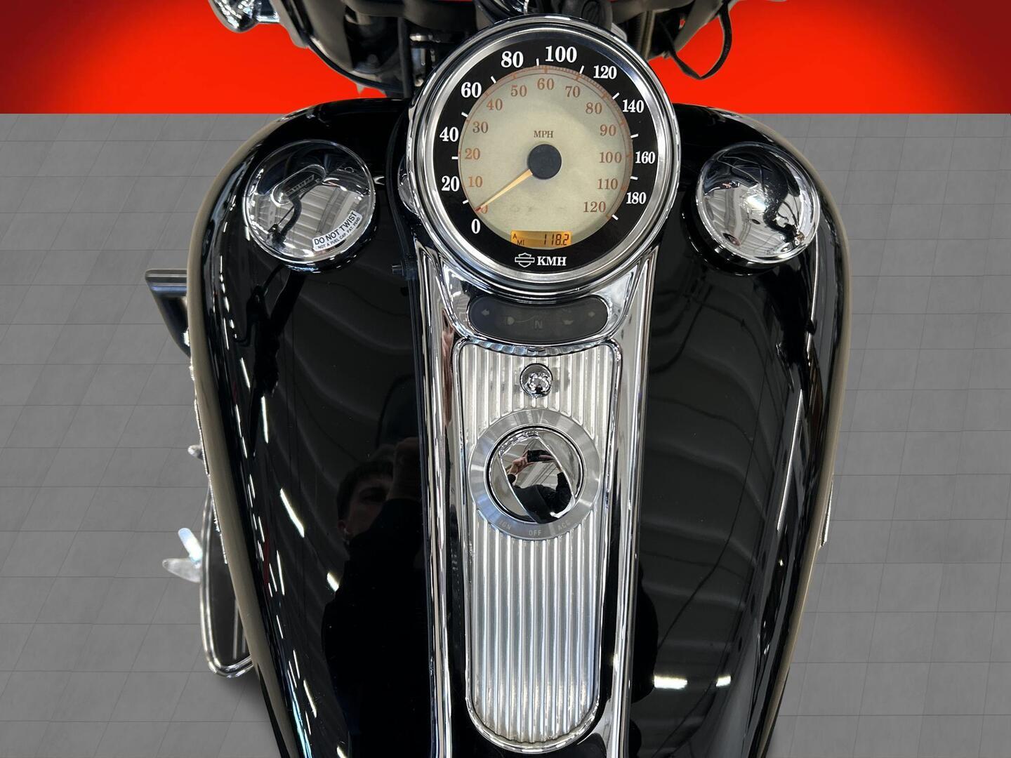 HARLEY-DAVIDSON TOURING 2005