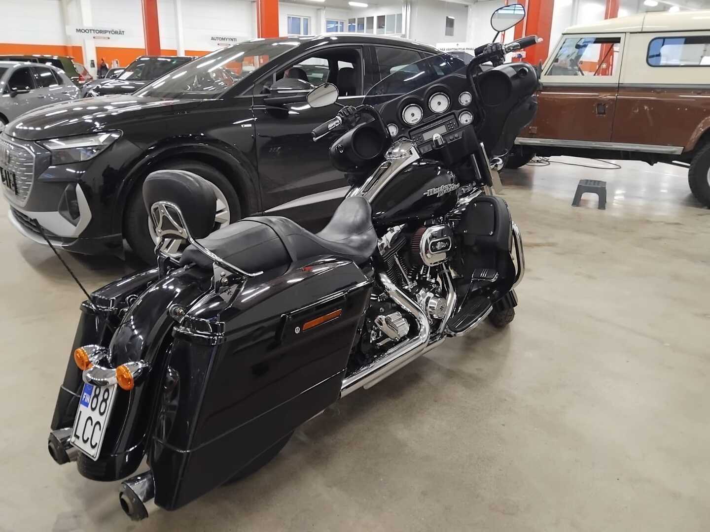 HARLEY-DAVIDSON TOURING 2011