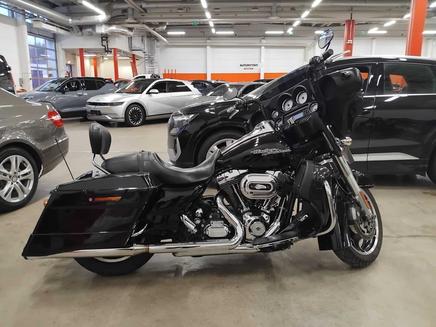 HARLEY-DAVIDSON TOURING 2011