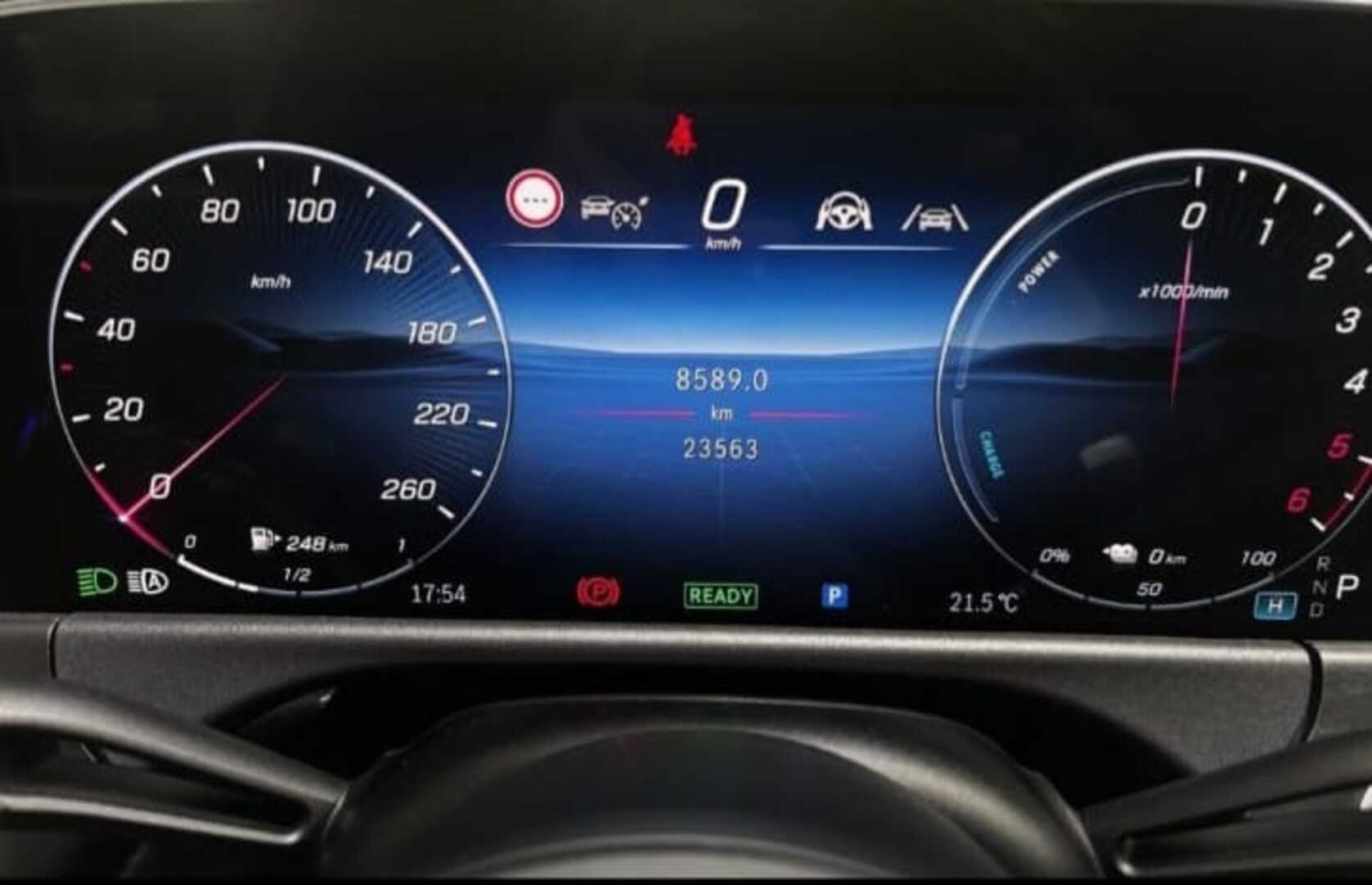MERCEDES-BENZ E 2025