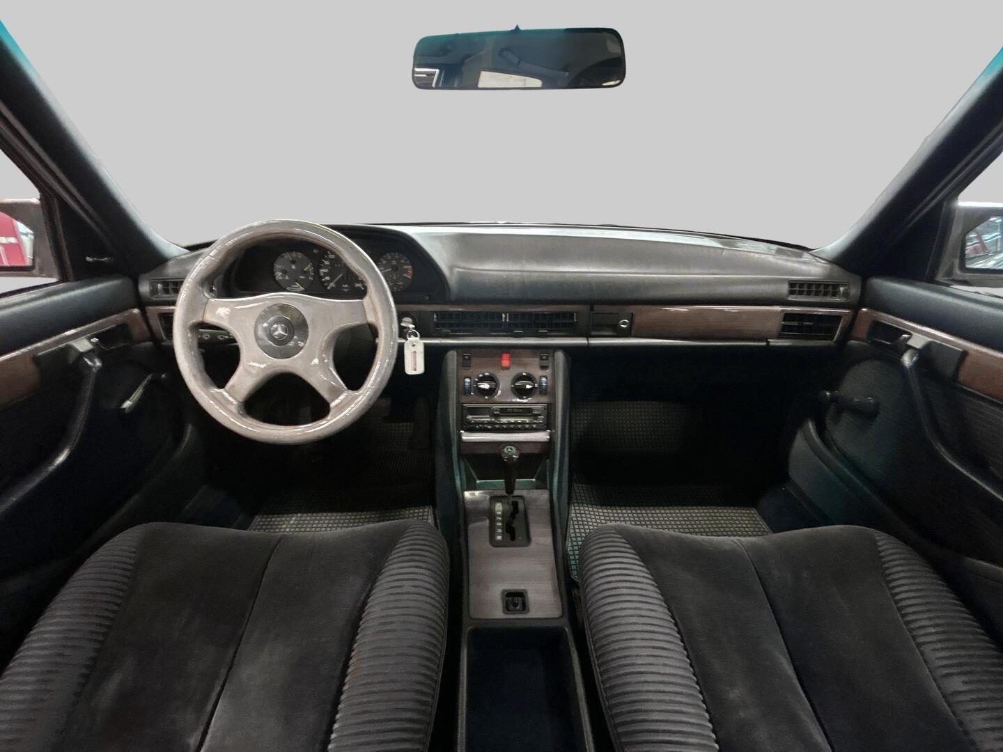 MERCEDES-BENZ S 1980