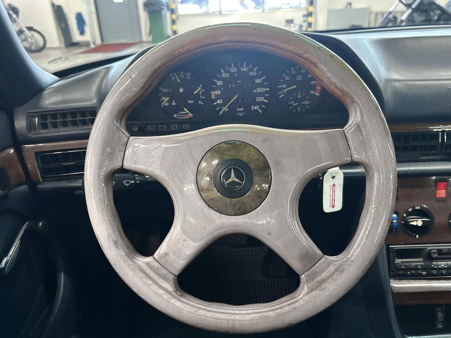 MERCEDES-BENZ S 1980