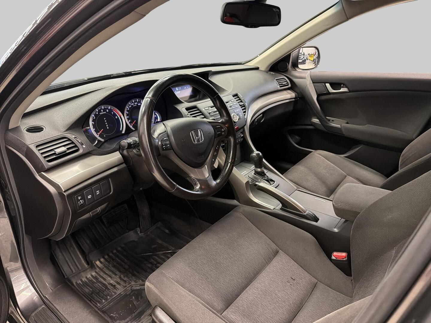 HONDA Accord 2011
