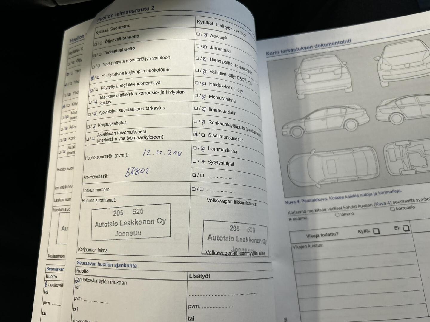 VOLKSWAGEN Touran 2015