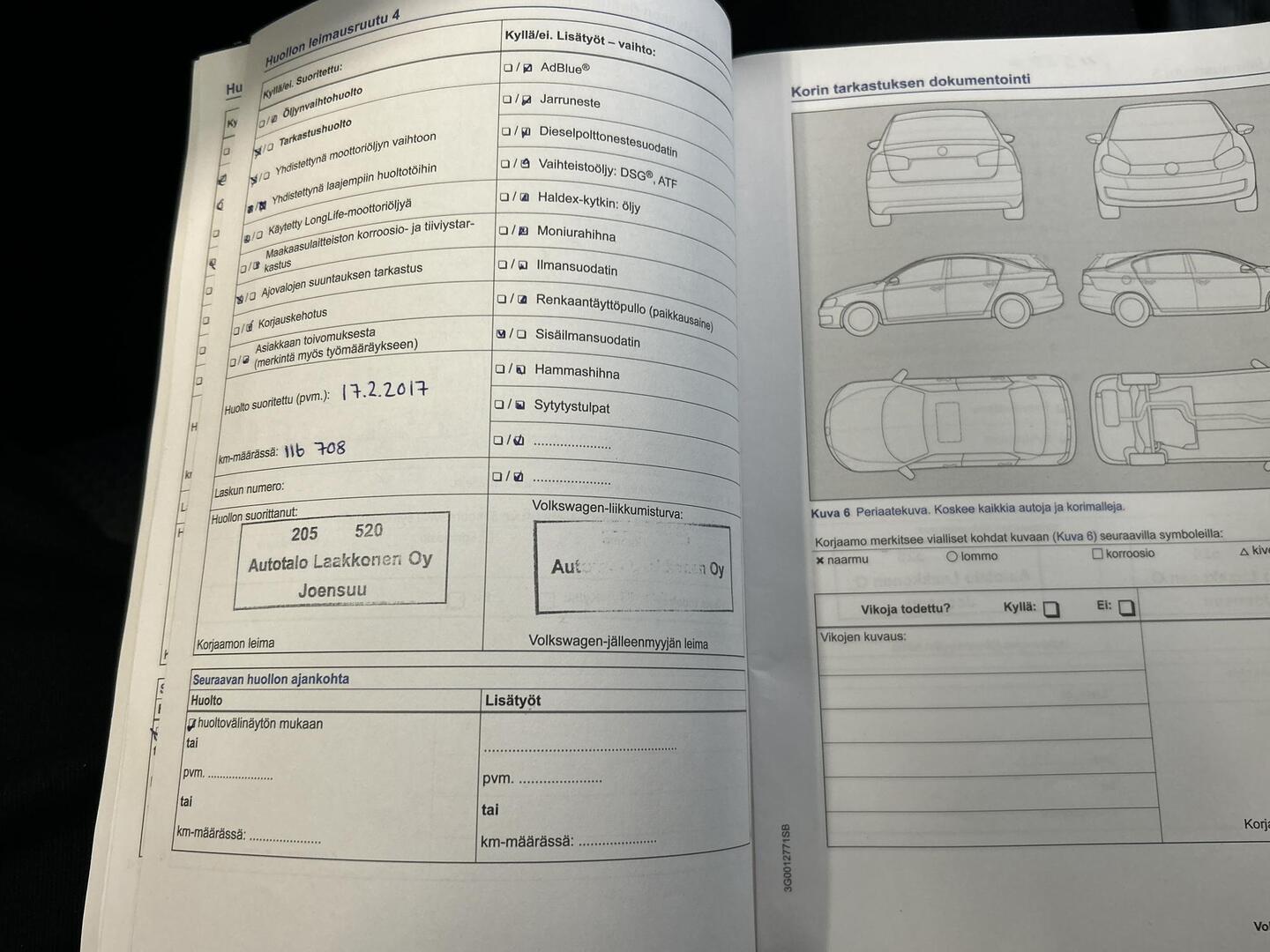 VOLKSWAGEN Touran 2015