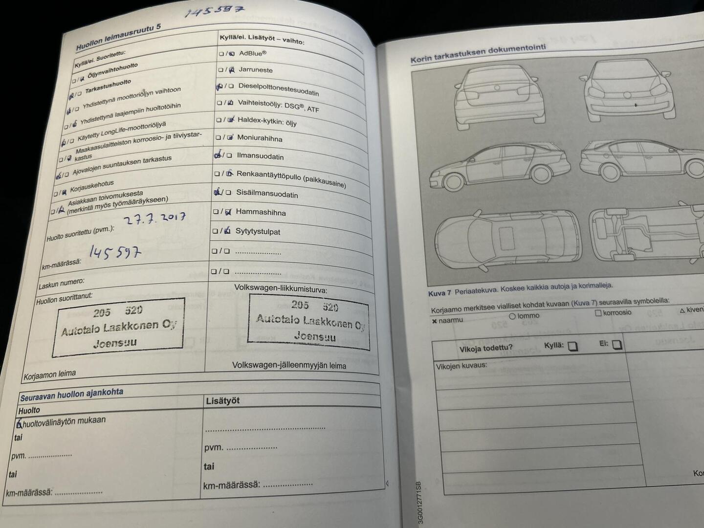 VOLKSWAGEN Touran 2015