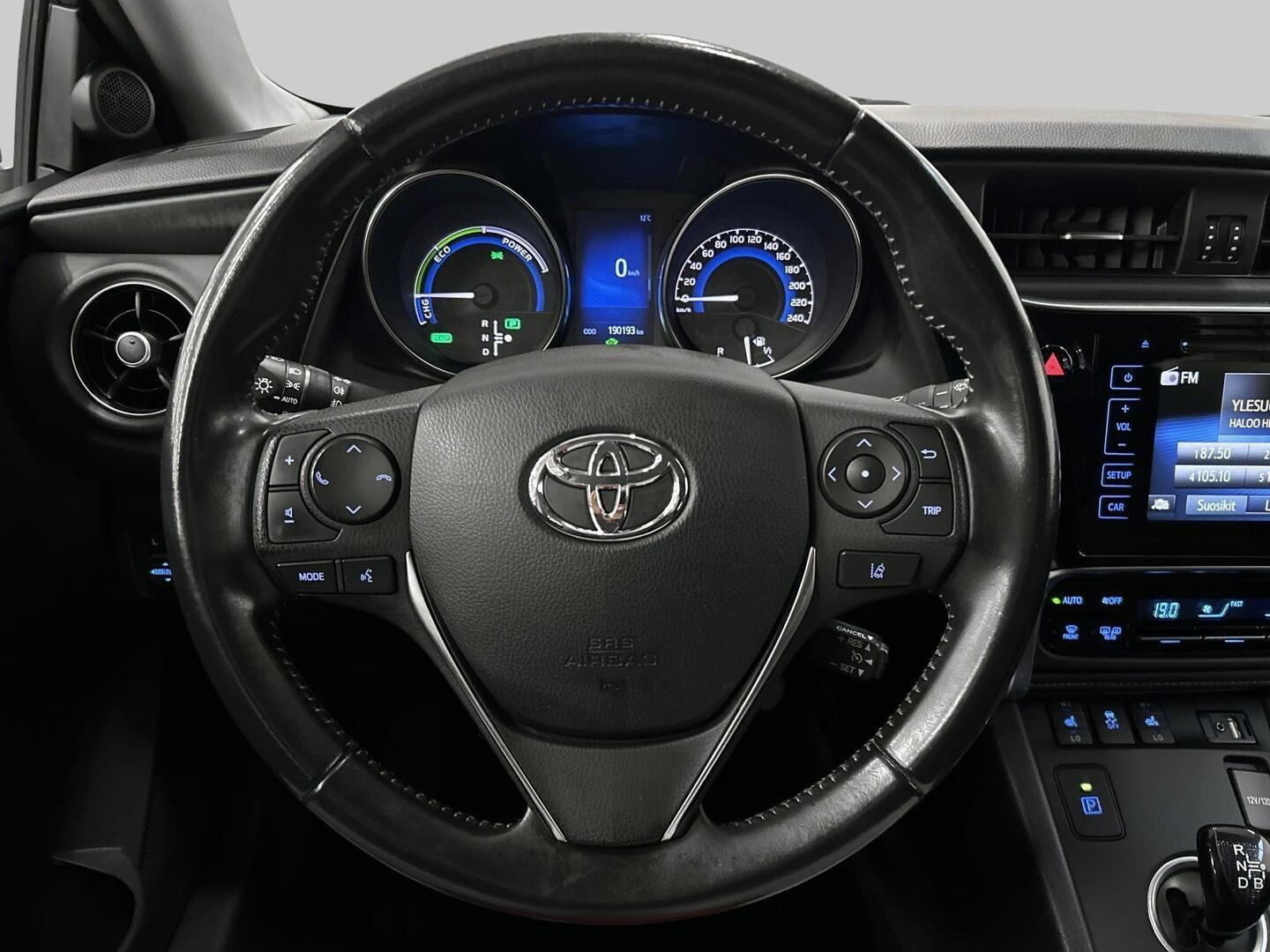 TOYOTA Auris 2018