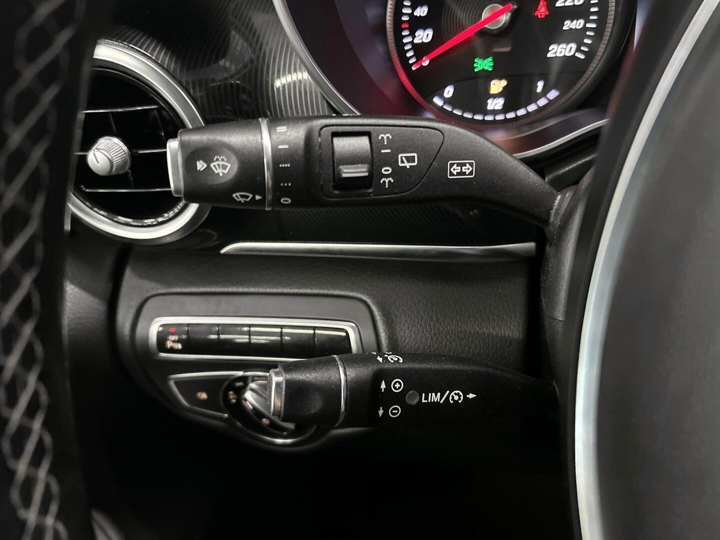 MERCEDES-BENZ V 2015