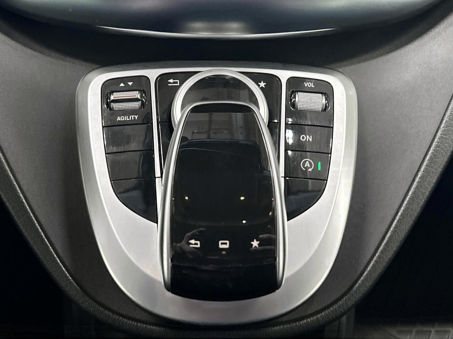 MERCEDES-BENZ V 2015