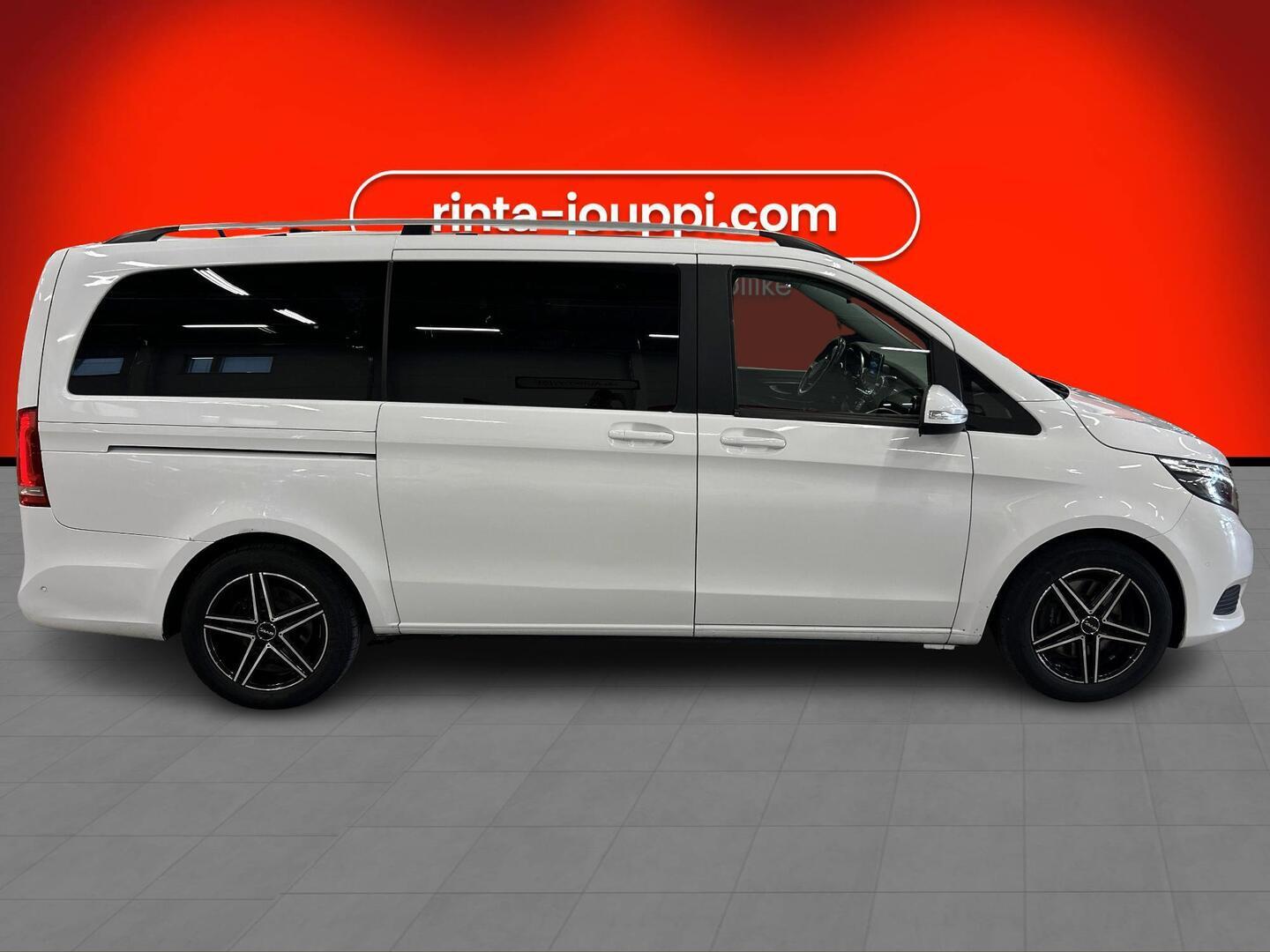 MERCEDES-BENZ V 2015