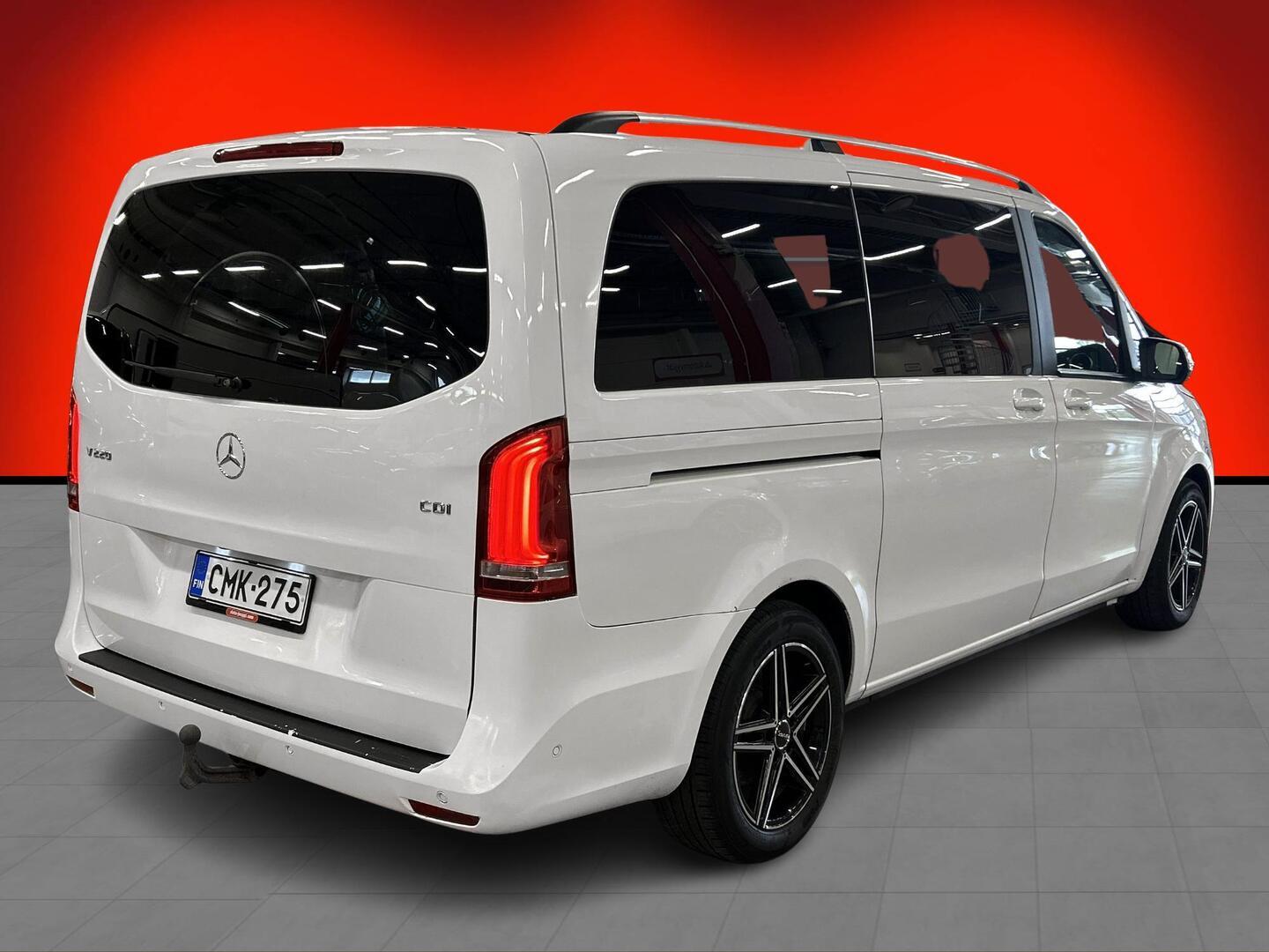 MERCEDES-BENZ V 2015