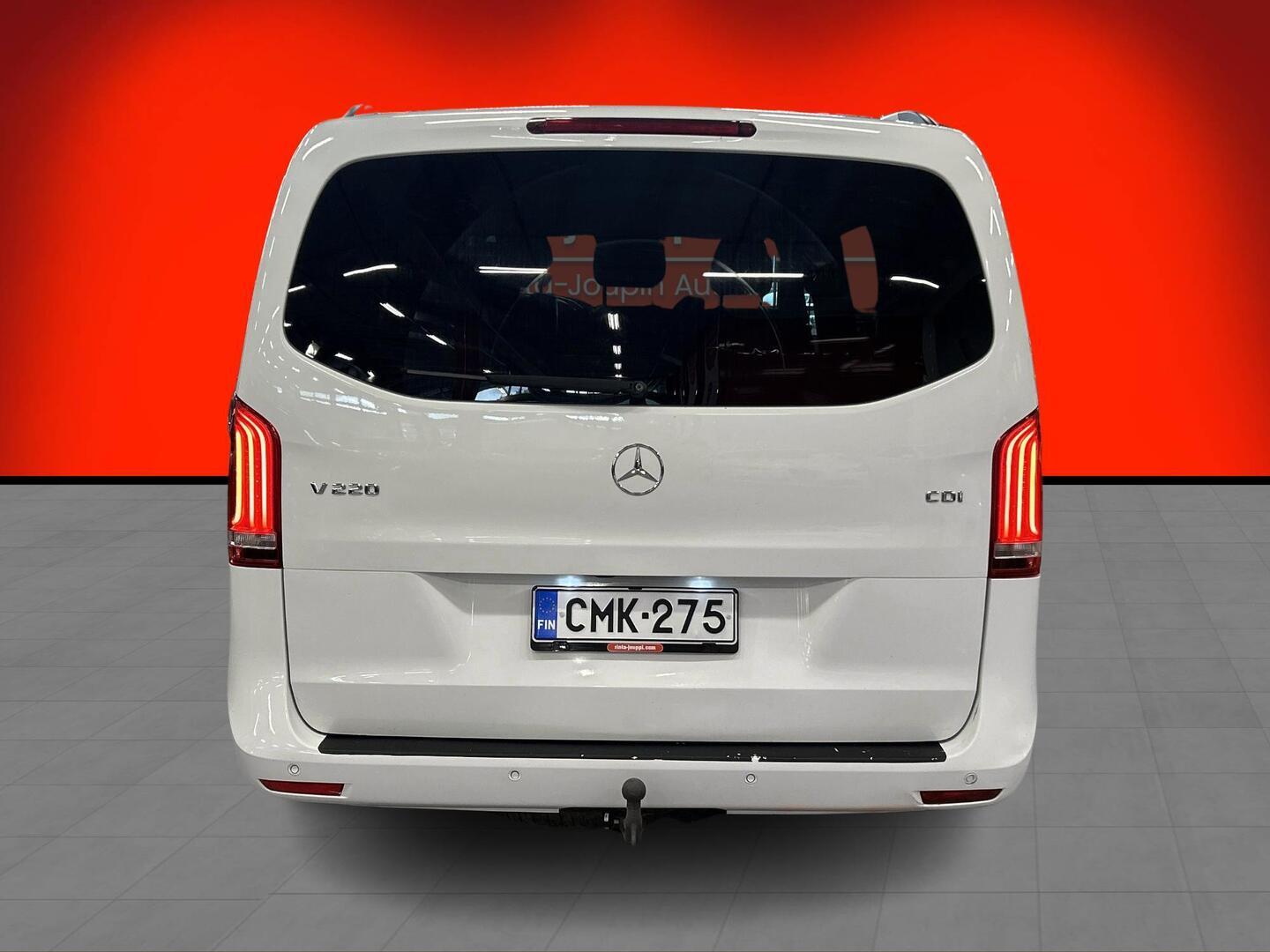 MERCEDES-BENZ V 2015