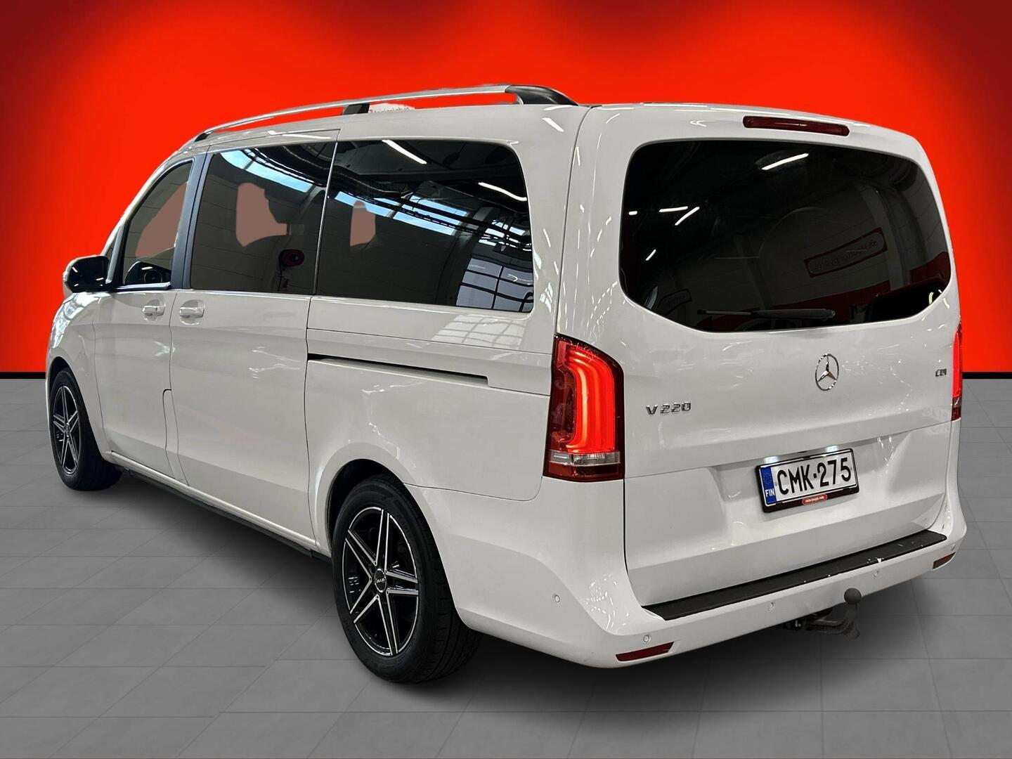 MERCEDES-BENZ V 2015