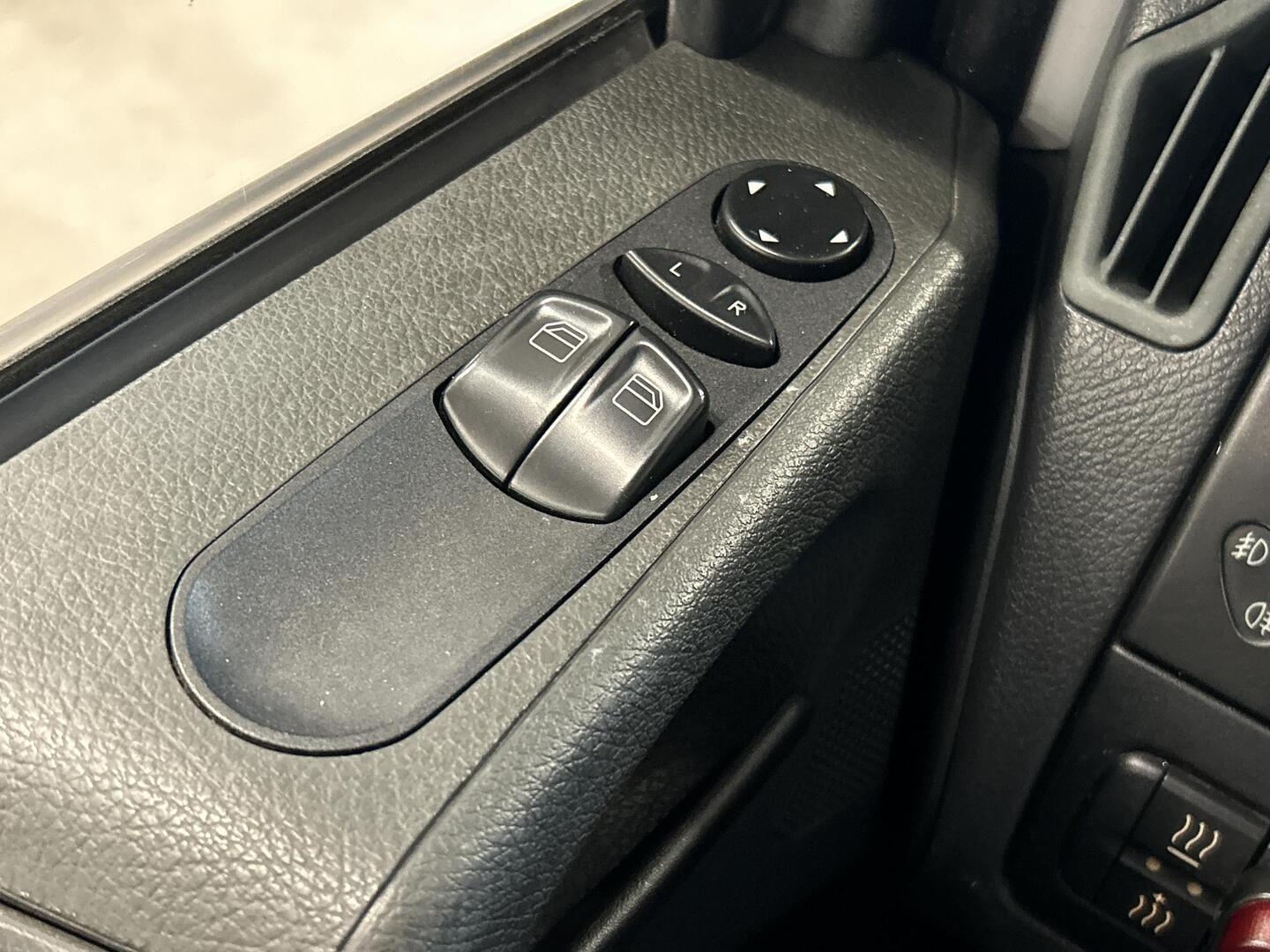 MERCEDES-BENZ Vito 2012