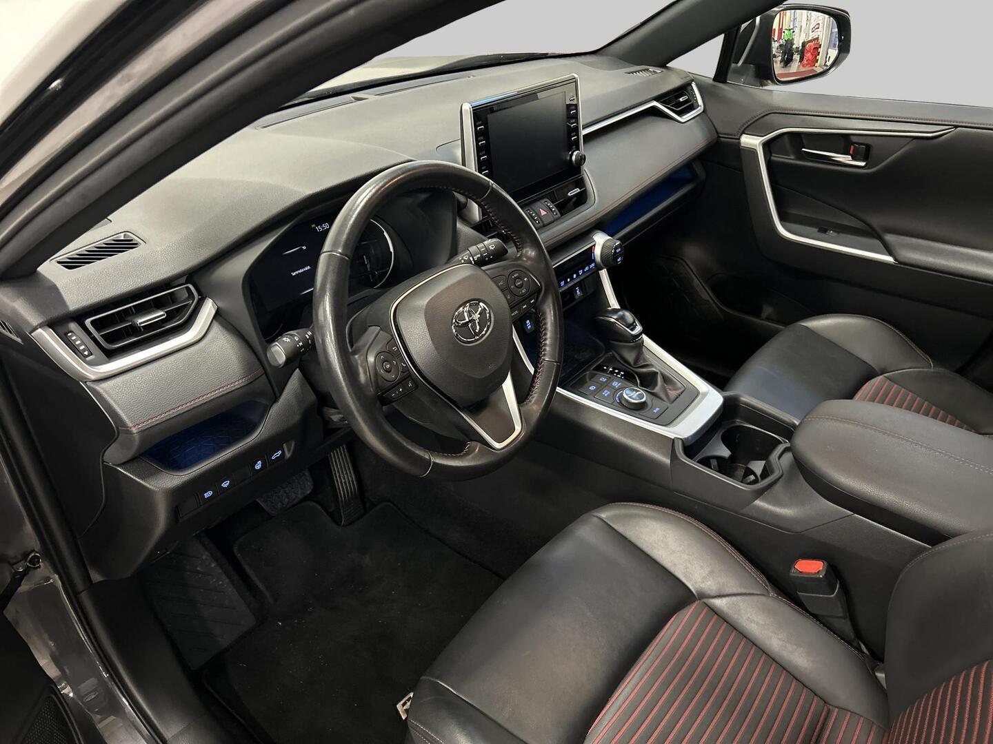 TOYOTA RAV4 PLUG-IN 2021