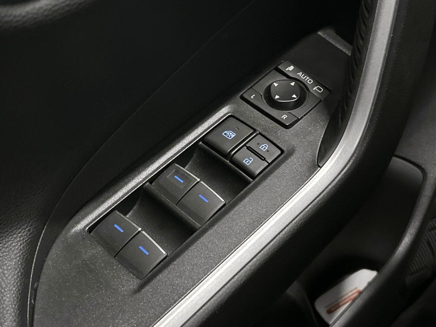 TOYOTA RAV4 PLUG-IN 2021