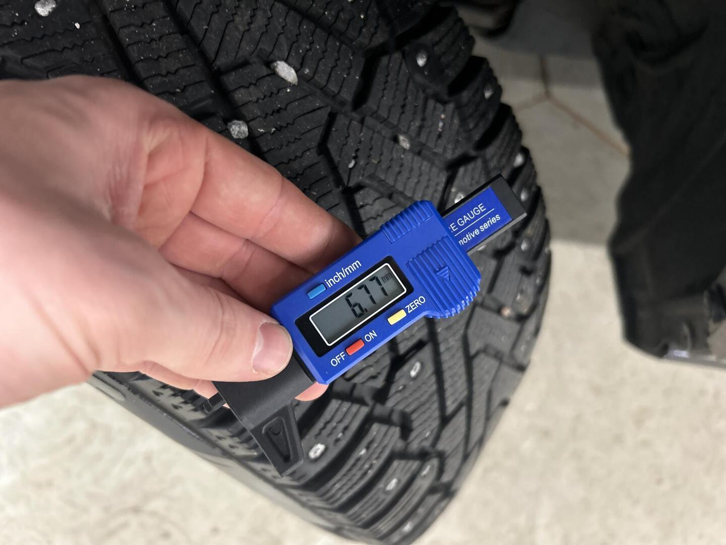 TOYOTA RAV4 PLUG-IN 2021