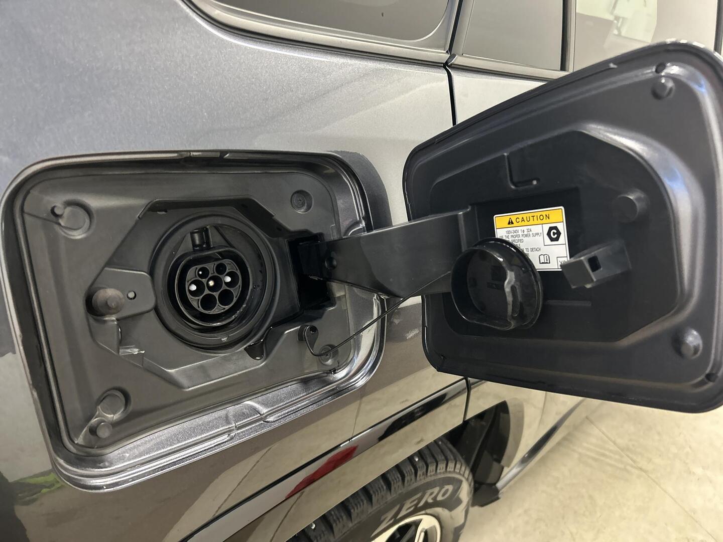 TOYOTA RAV4 PLUG-IN 2021