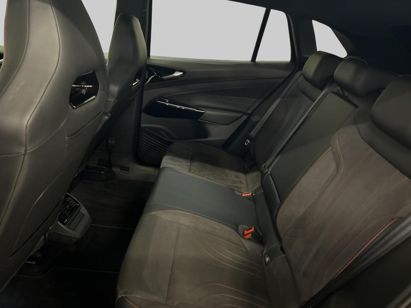 VOLKSWAGEN ID.4 2024