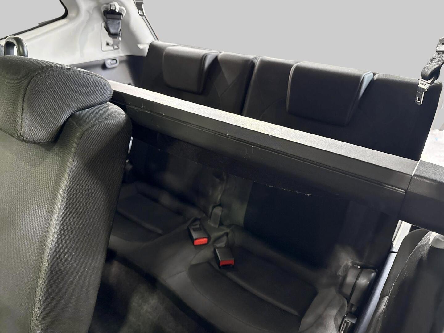NISSAN Qashqai+2 2011