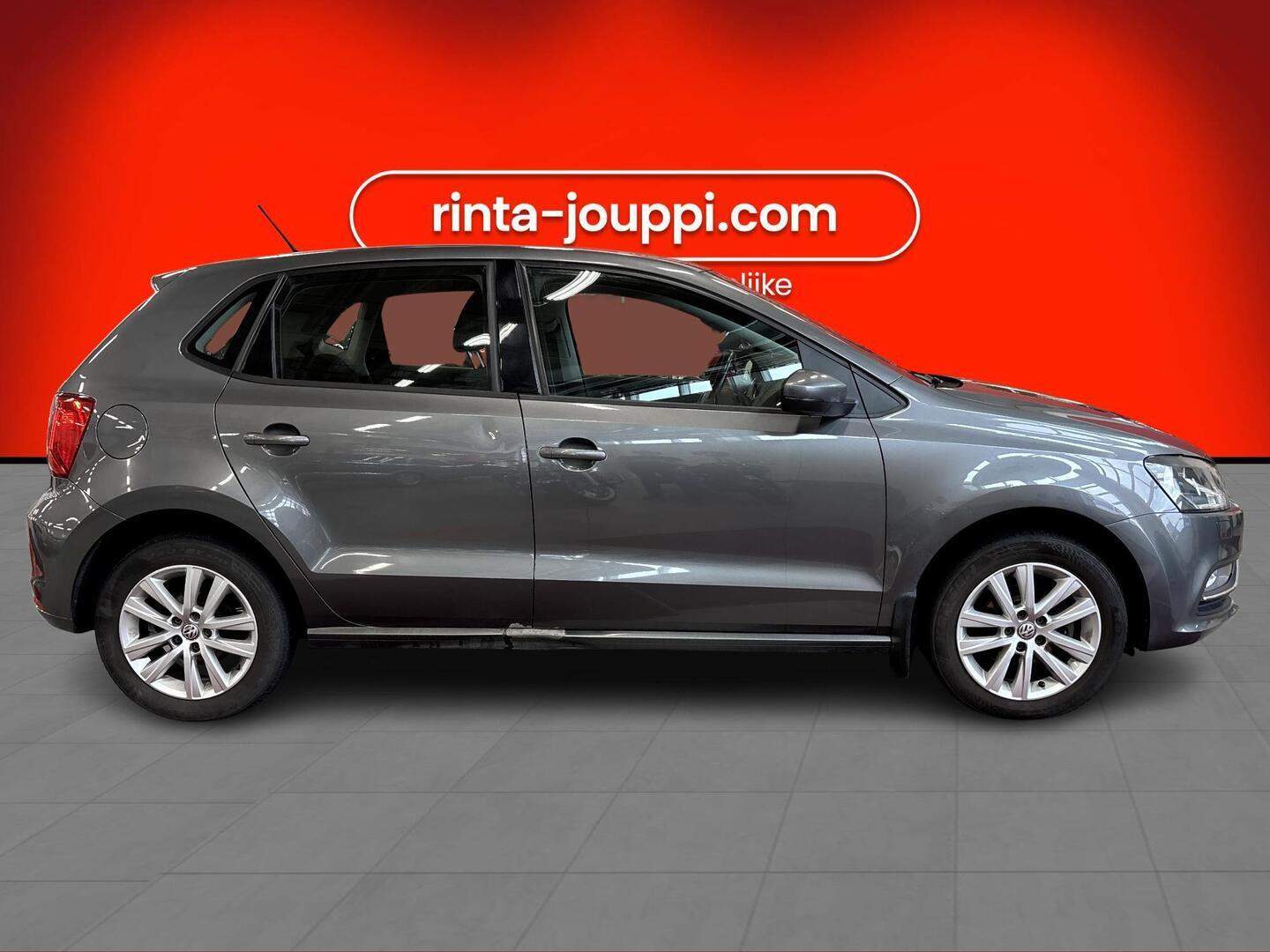VOLKSWAGEN Polo 2015