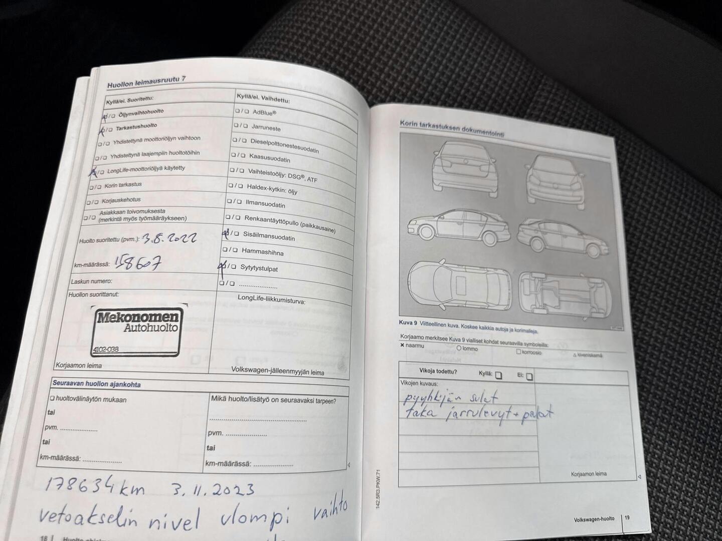 VOLKSWAGEN Beetle 2014