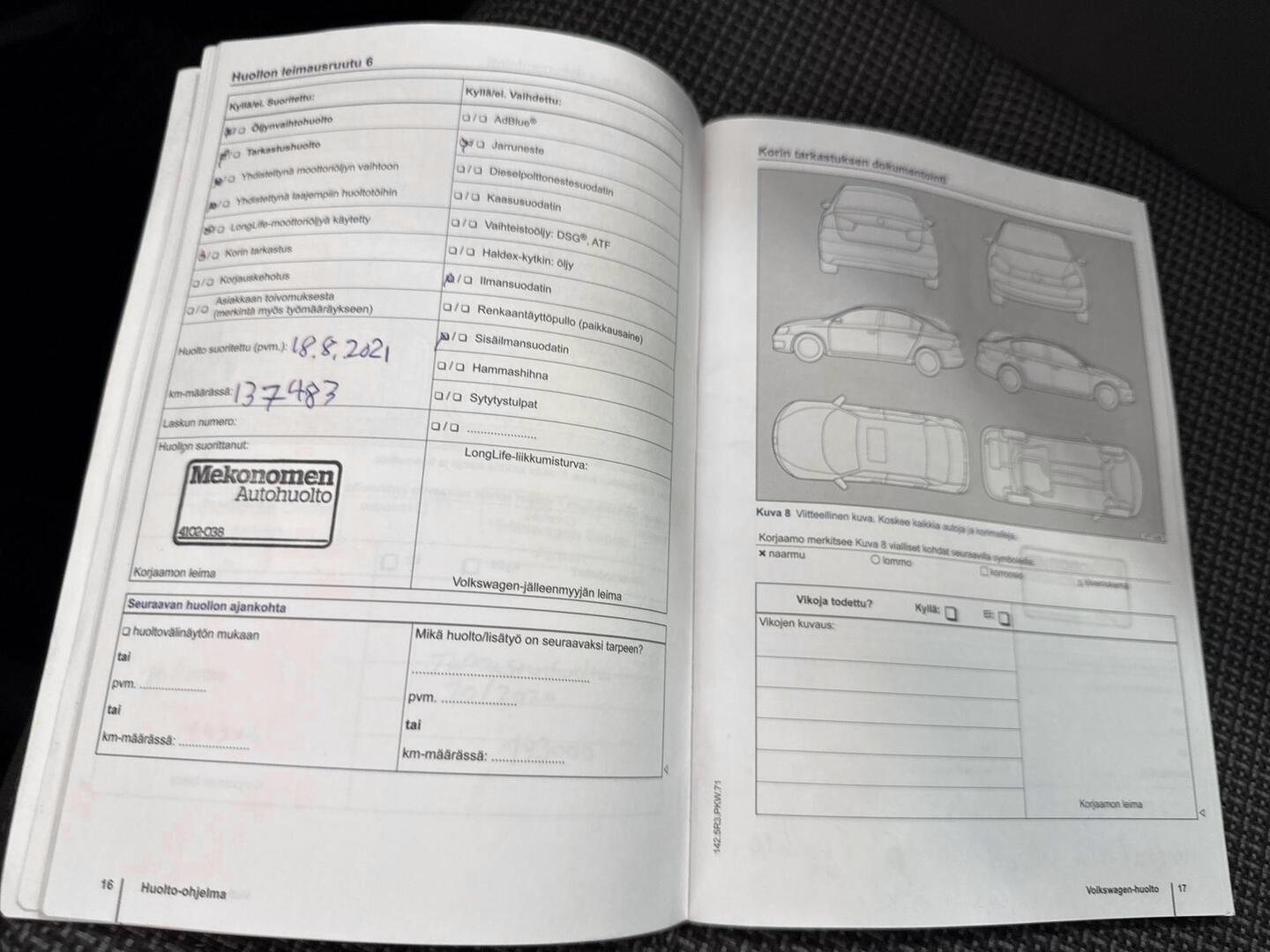VOLKSWAGEN Beetle 2014