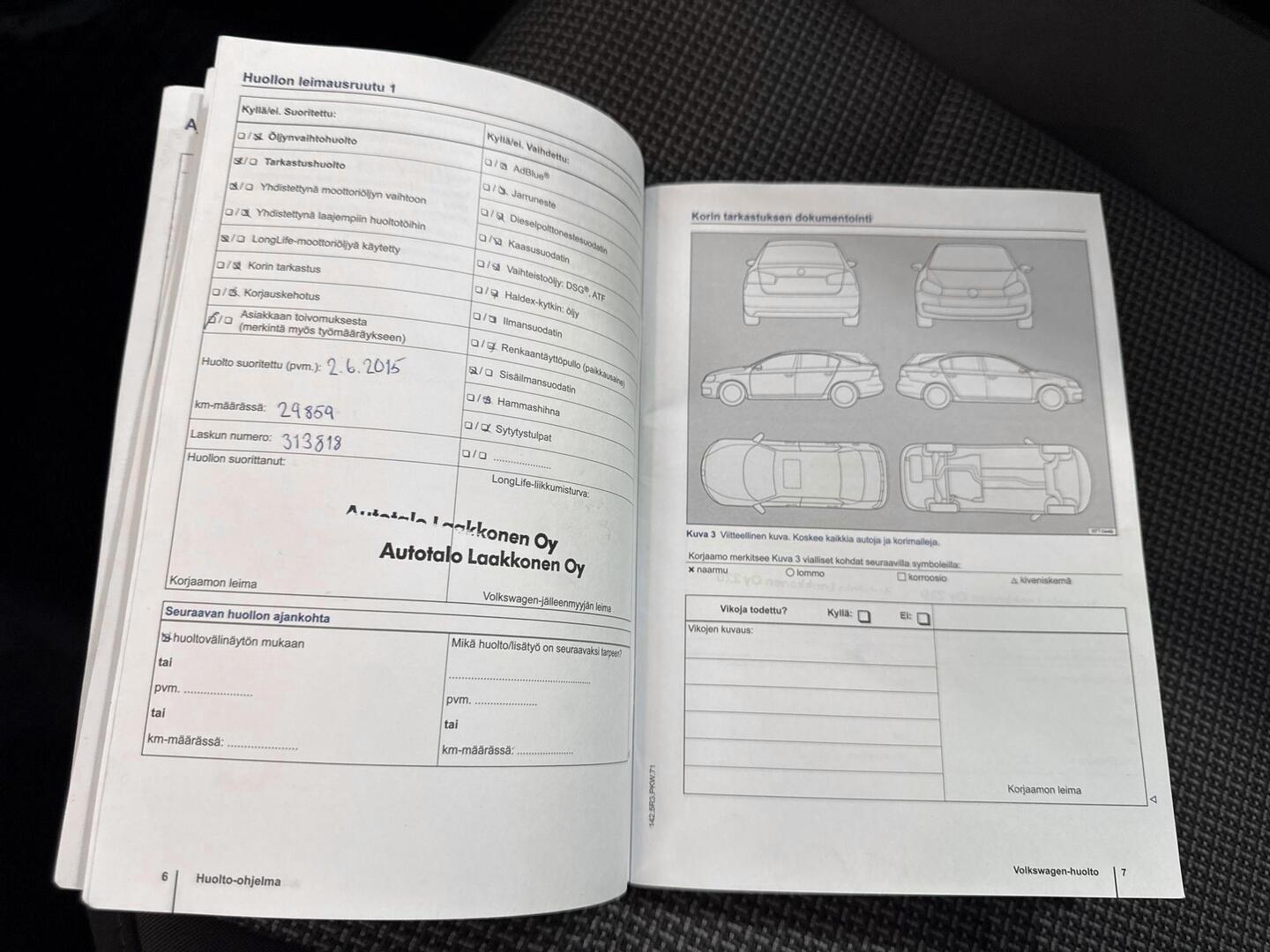 VOLKSWAGEN Beetle 2014