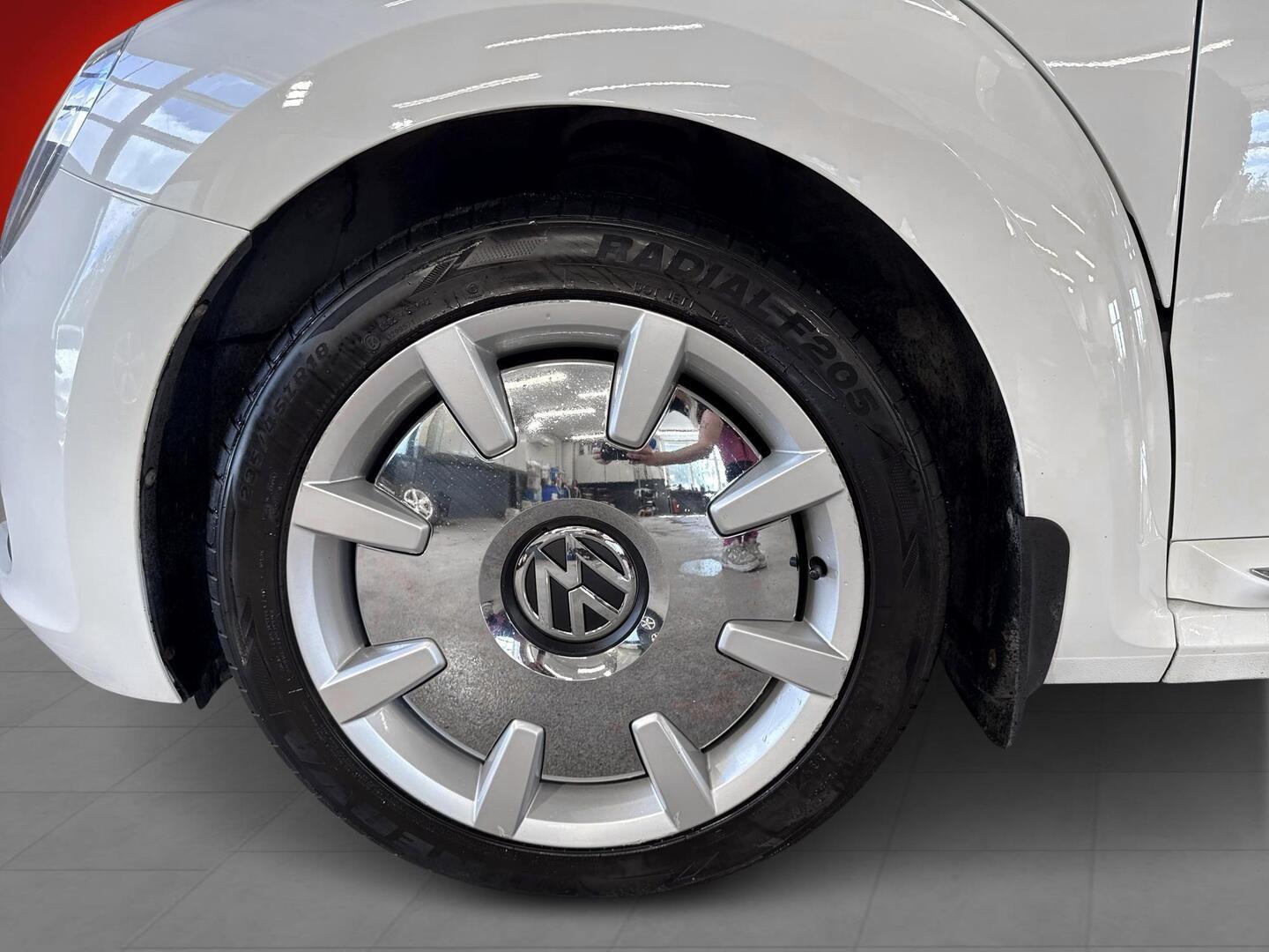 VOLKSWAGEN Beetle 2014