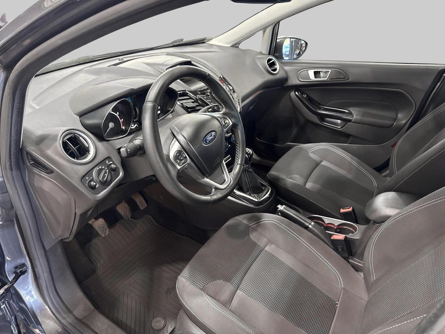 FORD Fiesta 2016