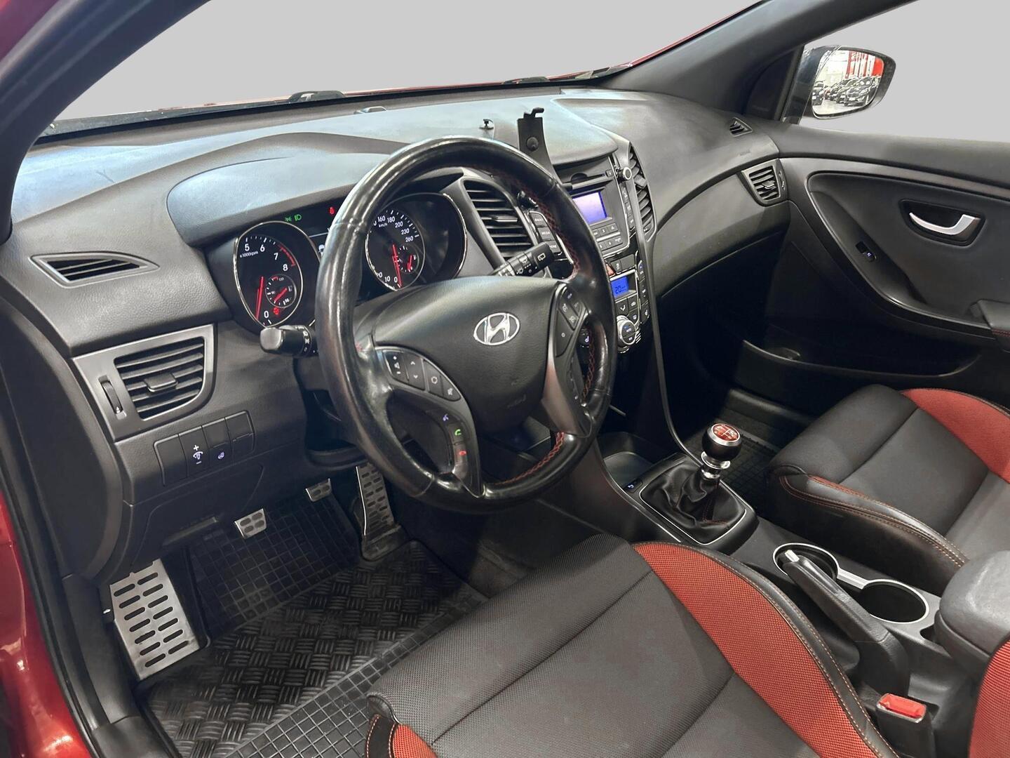 HYUNDAI i30 5d 2016