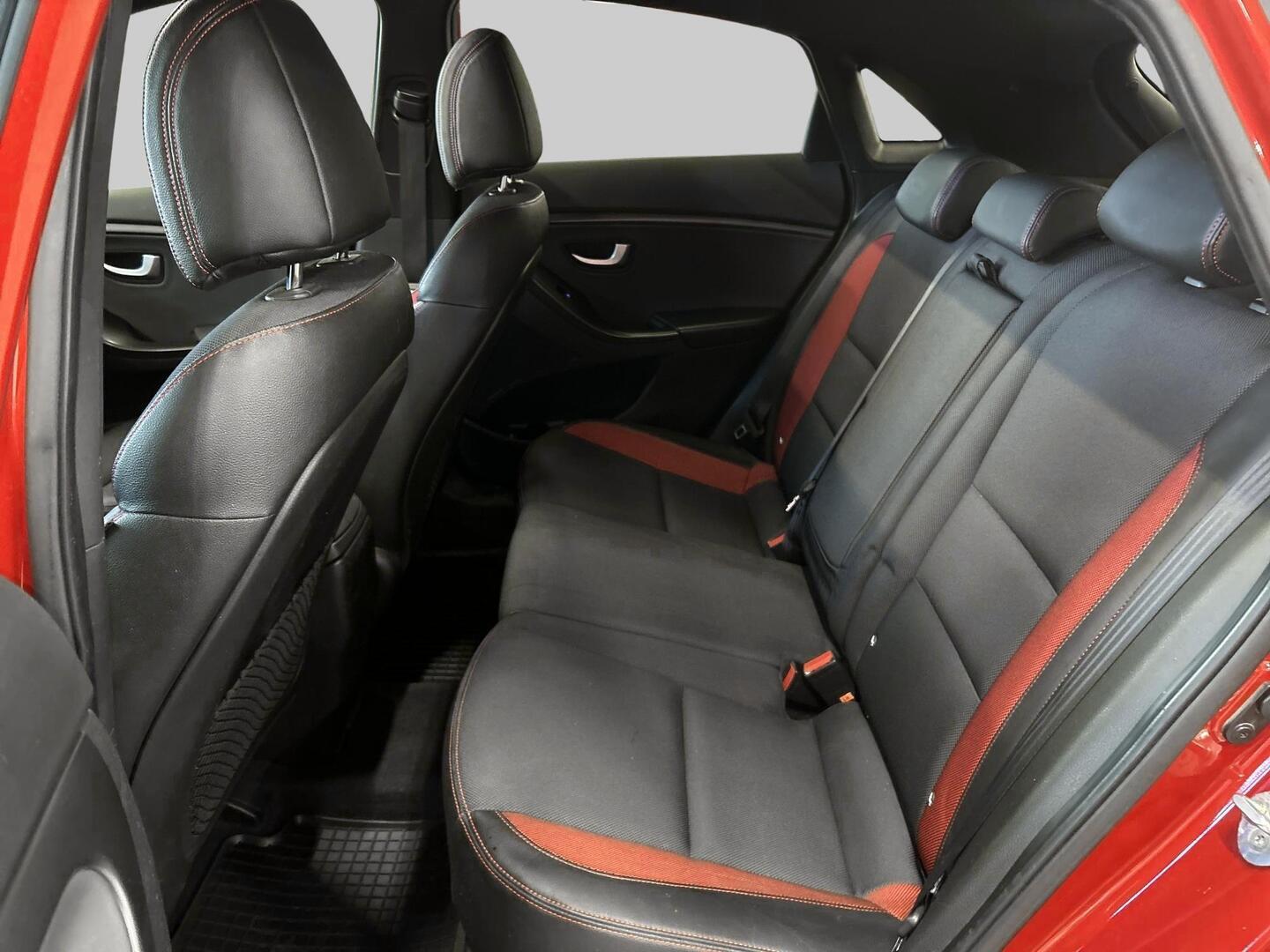 HYUNDAI i30 5d 2016