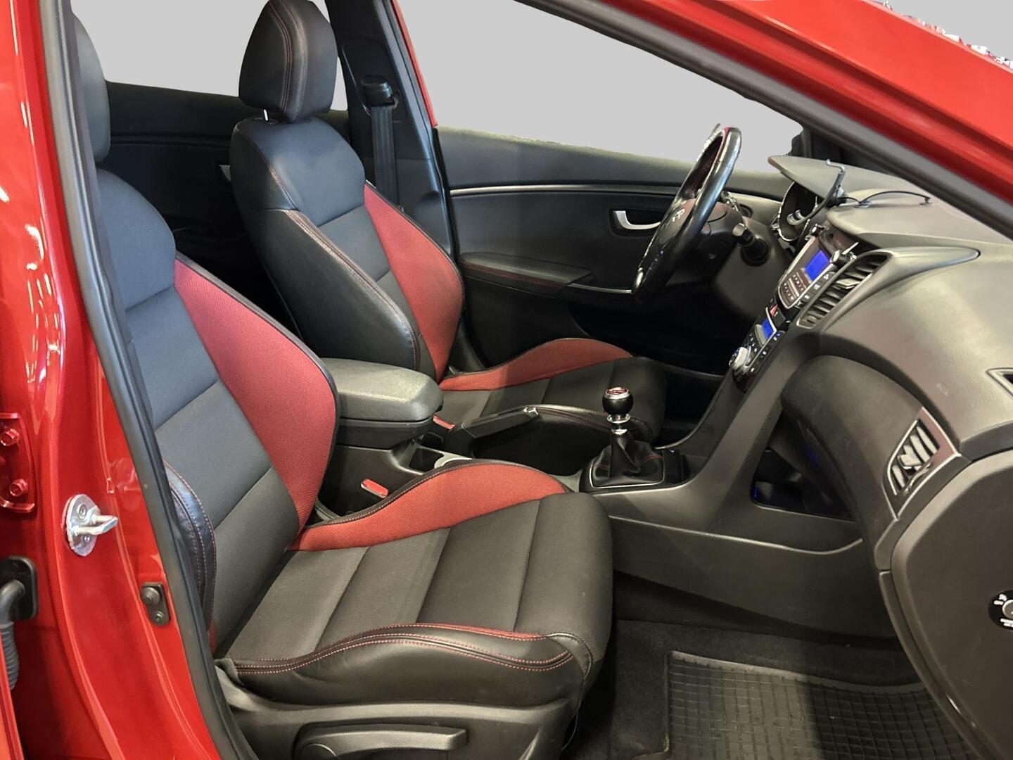 HYUNDAI i30 5d 2016