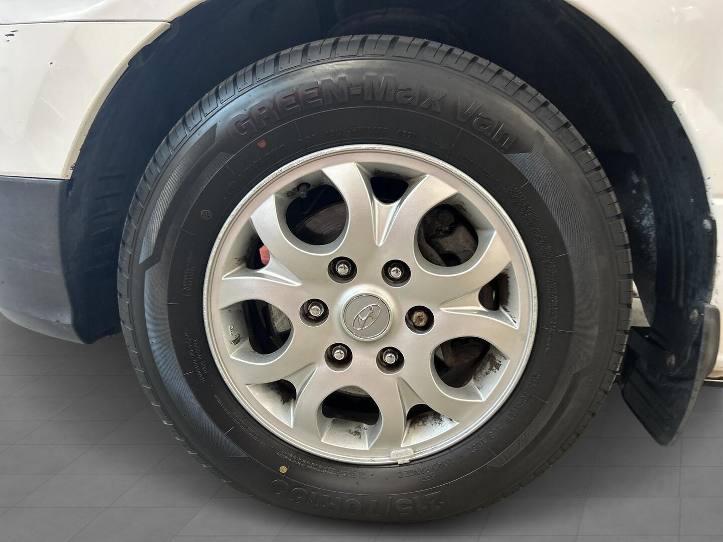 HYUNDAI H-1 2012