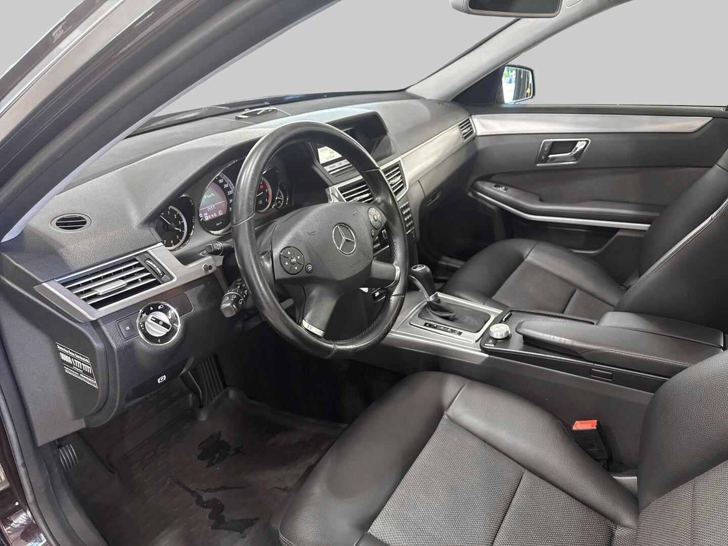 MERCEDES-BENZ E 2010
