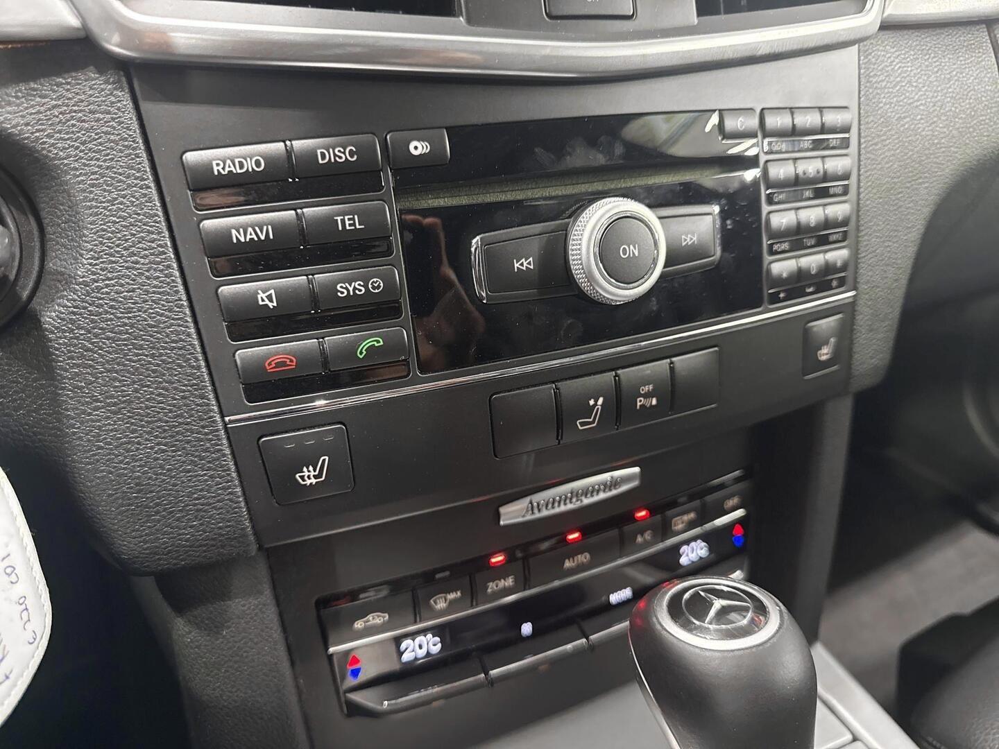 MERCEDES-BENZ E 2010