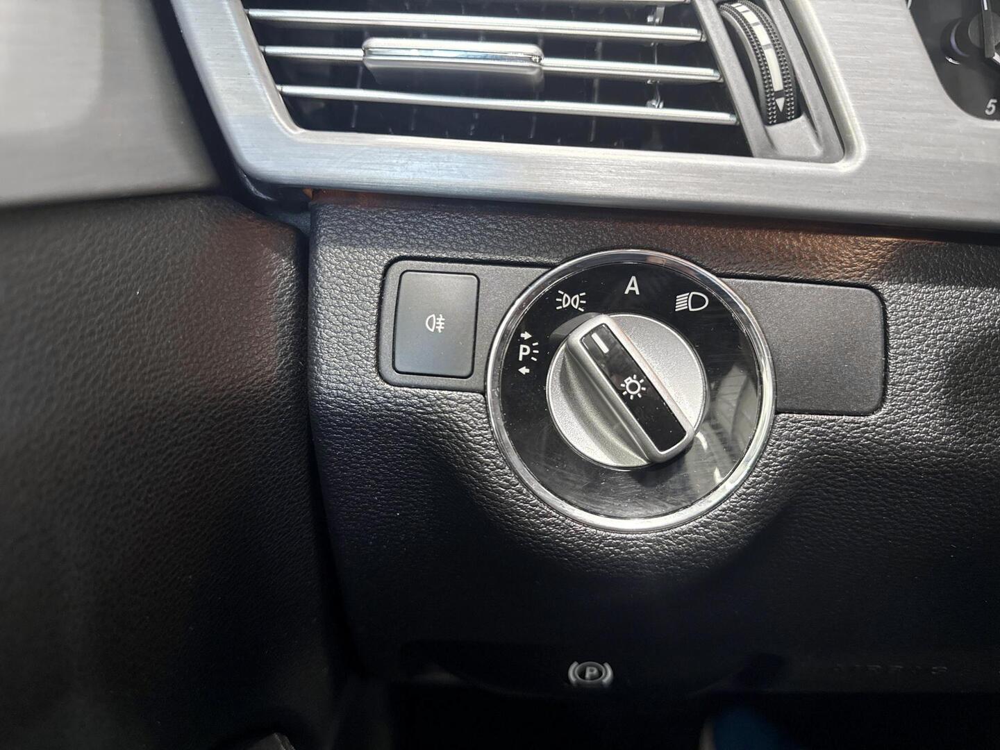 MERCEDES-BENZ E 2010