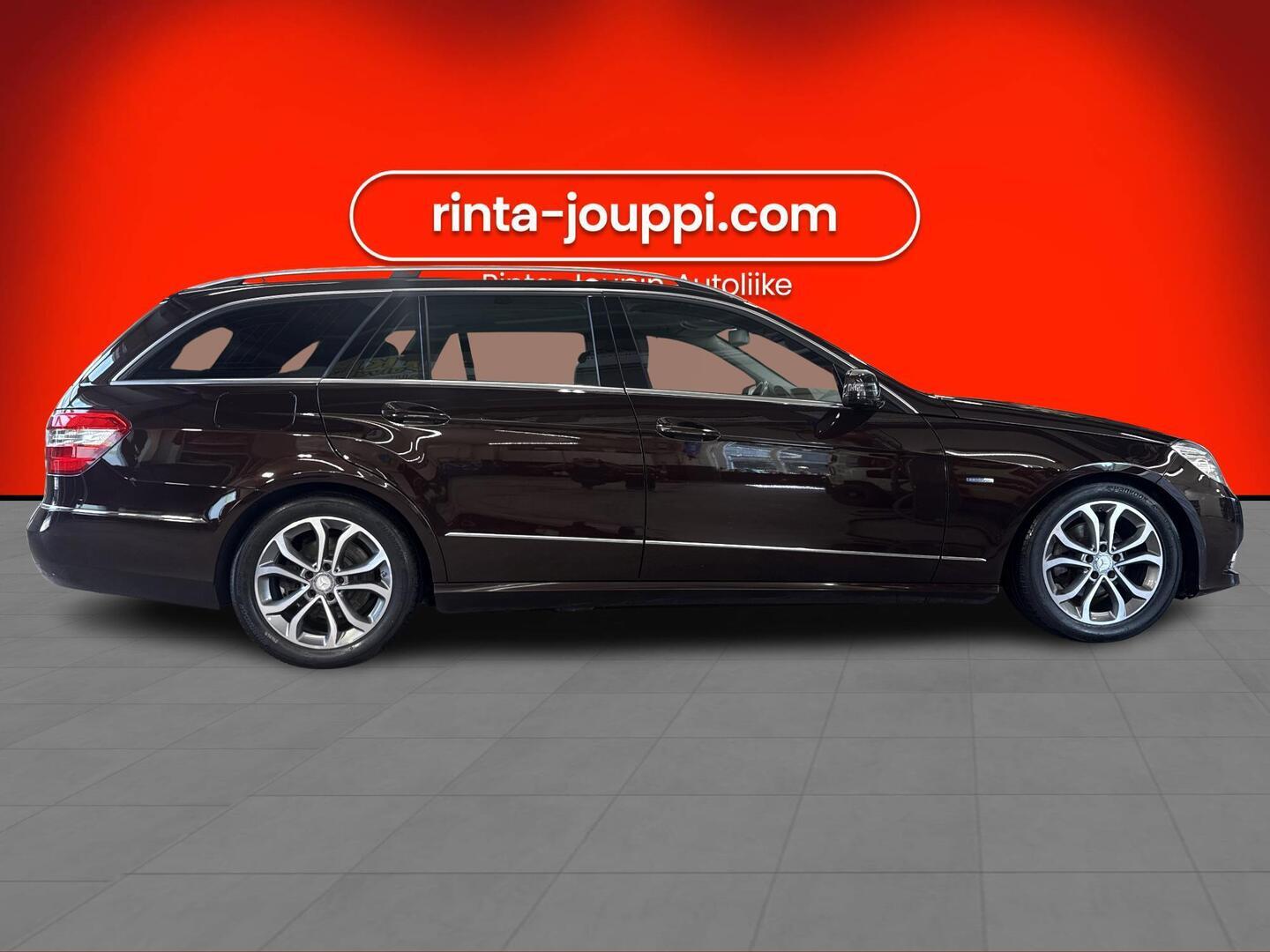 MERCEDES-BENZ E 2010