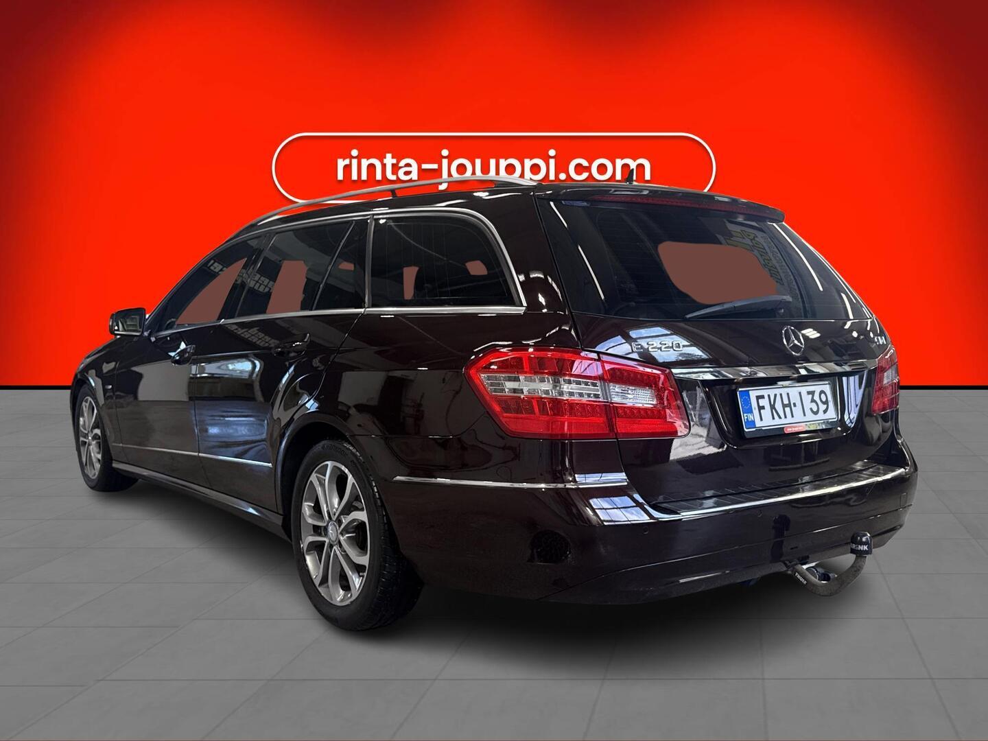 MERCEDES-BENZ E 2010