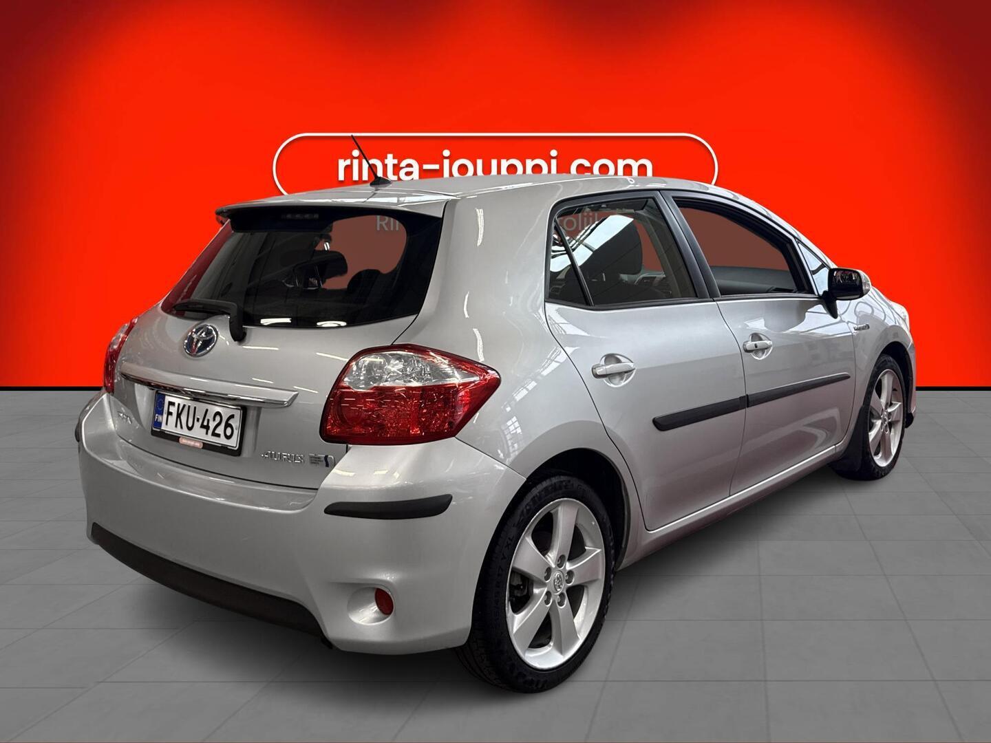 TOYOTA Auris 2012