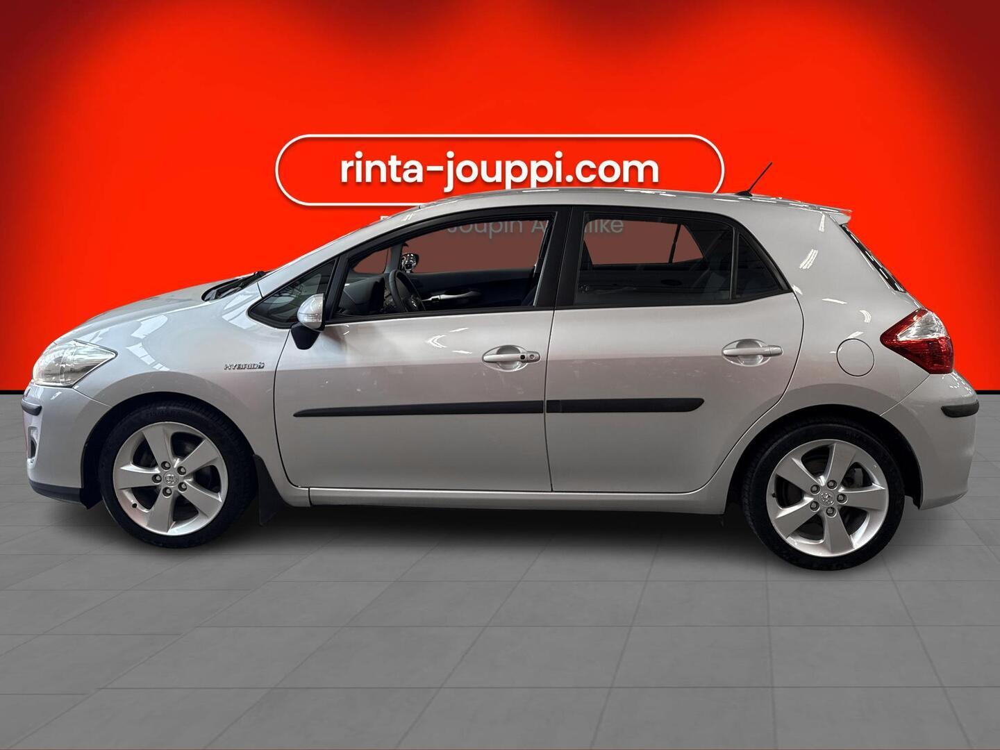 TOYOTA Auris 2012