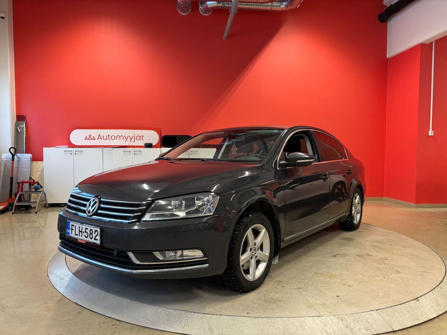 VOLKSWAGEN Passat 2014