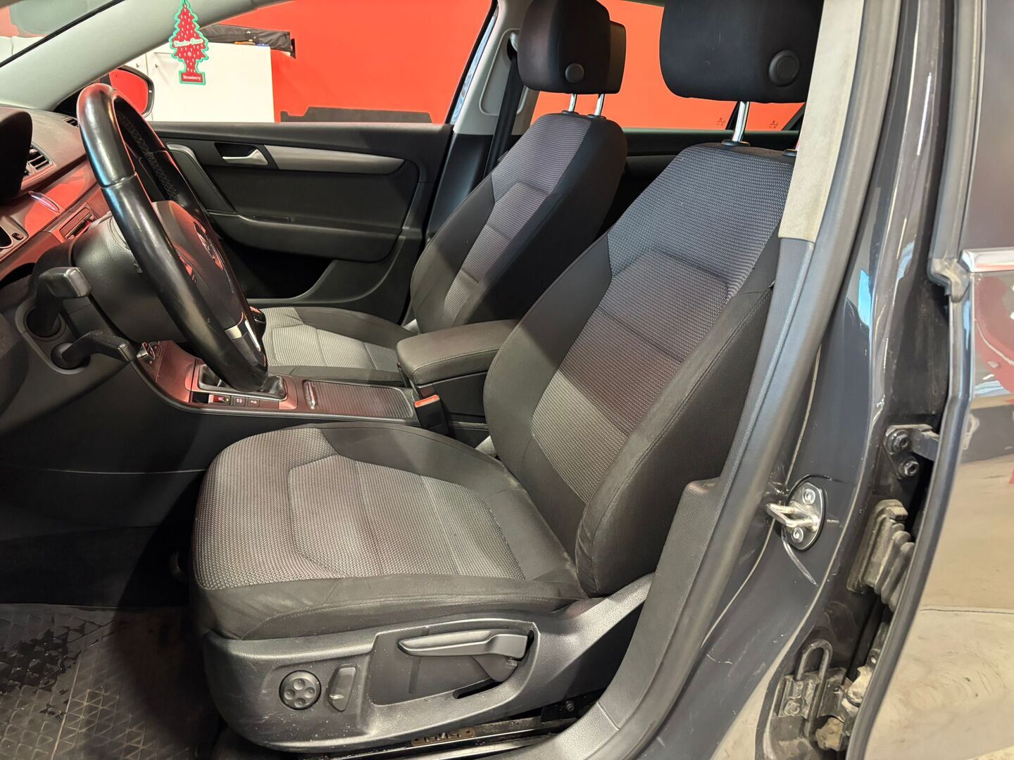 VOLKSWAGEN Passat 2014